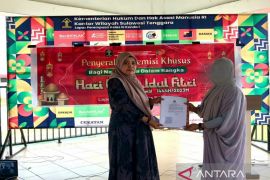 Sebanyak 63 narapidana perempuan Kendari terima remisi Idul Fitri 1444 H