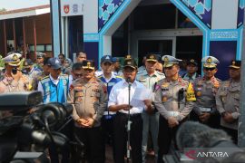 Muhadjir: Pemudik-pemilir berbagi waktu istirahat di rest area