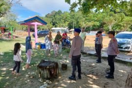 Polisi Bangka Barat pantau sejumlah objek wisata pantai