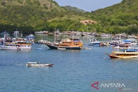 Para wisatawan diimbau pilih agen wisata resmi saat berwisata