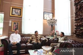 Prabowo silaturahmi ke kediaman AM Hendropriyono dan Agum Gumelar