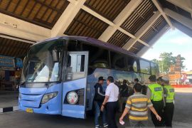 Sekitar 2.000 penumpang masuk Terminal Mengwi di puncak arus balik