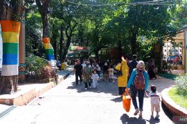 Eri Cahyadi ingatkan PDTS KBS terkait kesiapan "Surabaya Night Zoo"