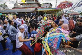 Suku Banjar laksanakan tradisi "Batumbang Apam" rayakan Lebaran