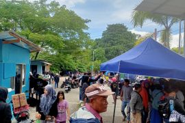 Pelabuhan Tulehu alami lonjakan penumpang arus balik  2023