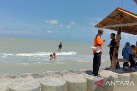 Tim gabungan perketat pengamanan di lokasi objek wisata di Madura pada Lebaran