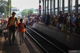 Daop 8 catat 76.375 penumpang naik KA selama empat hari terakhir