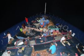 Arus Balik Kapal Laut Di Ternate