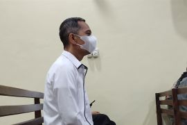 Mantan Rektor Unila Karomani dituntut 12 tahun penjara