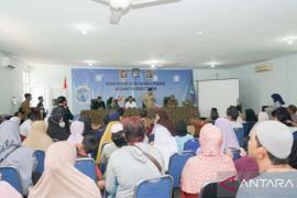 Bersama PJ Gubernur Dan Angkasa Pura II, Wali Kota Pangkalpinang Santuni Anak Yatim Piatu dan Kaum Dhuafa