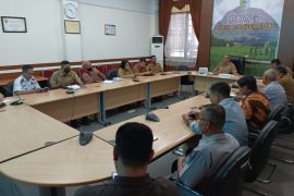 Pemkab Sintang gelar pawai budaya pelajar multi etnis pada harjad ke-661