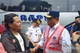 Menhub berikan apresiasi keandalan petugas gabungan kawal arus mudik Lebaran