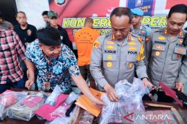 Polrestabes Makassar kejar para pelaku kejahatan menggunakan busur