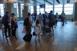 Imigrasi deportasi ibu dan anak warga Inggris karena "overstay"