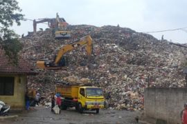 TPA Cipayung kelebihan kapasitas, warga Depok butuh percepatan pindah ke TPPAS Lulut Nambo