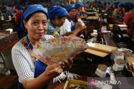 Disnakermobduk Aceh akan datangi perusahaan tak bayar THR Lebaran