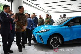 MG pamerkan MG4 EV dan MG ZS EV di depan Menkomarves