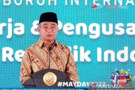 Muhadjir Effendy: Mayoritas buruh di Indonesia generasi "sandwich"