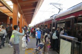 Barak tentara China di Makau dibuka