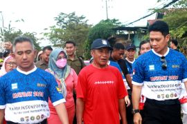 Peringati May Day, Kapolda Kaltara ikuti jalan sehat bareng buruh di Tarakan