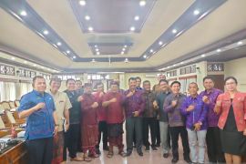 DPRD Bali bahas wacana keterlibatan bandesa adat pada Pemilu 2024