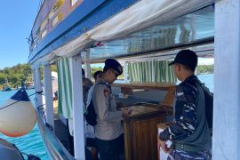 Polri dan TNI periksa kelayakan kapal wisata jelang KTT ASEAN 2023