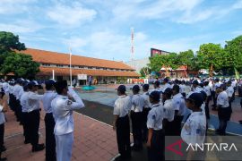 Sekolah di Kudus diminta buat kelas unggulan untuk pacu daya  saing