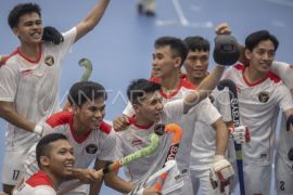 Hoki putra Indonesia menang atas Filipina Page 1 Small