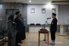 Bupati HST Ingatkan Pejabat yang baru dilantik lanjutkan pembangunan