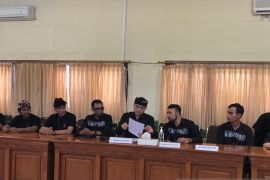Senator AWK Bali ajak tiga nama untuk berbagi suara di Pemilu 2024