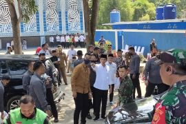 Presiden Jokowi Shalat Jumat di Masjid Raya Airan, Lampung