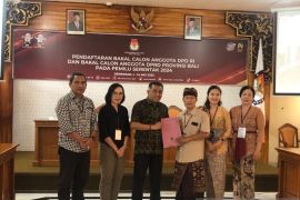 KPU Bali terima dua bacalon DPD yang ajukan berkas pendaftaran