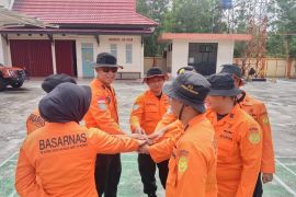 Terpeleset di Sungai Rokan, Rianti hilang