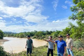 Pj Bupati Abdya perintahkan tim teknis kaji penyebab banjir Babahrot