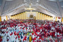 Ini penyebab air hujan masuk ke dalam masjid Agung Dharmasraya Sumbar