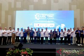 PLN kolaborasi dengan Periklindo gelar Pameran PEVS 2023