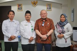 Ketua DPD RI cek kesiapan keberangkatan haji di Kemenag Jatim