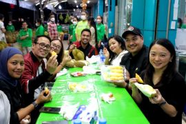 SEA Games 2023: Berburu durian Kamboja