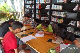 Desa Tembok Buleleng kenalkan dunia jurnalistik ke anak muda