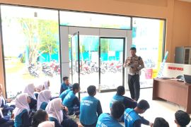 Polres Tarakan Mengimbau Para Siswa SMK Kesehatan Tertib Berlalu Lintas