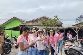 Finalis Puteri Indonesia puji Pulau Pasaran sebagai sentra ikan teri asin terbaik