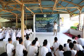 Relawan Ganjar gelar pelatihan tanggap bencana untuk ratusan santri di Padang