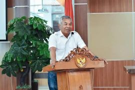 Bupati Ketapang minta Pembangunan di simpang 4 Pelang segera diselesaikan