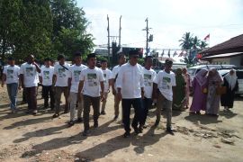 Ratusan Relawan Darwis datangi KPU Babel