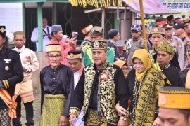 Sultan Sintang diharapkan dapat menjadi pemersatu semua etnis