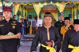 Ritual Umpan Benua di Sintang mengajak sesama manusia melestarikan alam