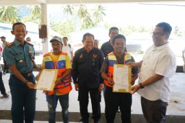 Pemprov Sulbar menggandeng TNI AL kelola kawasan pesisir