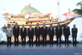 Kepala Negara foto bersama saat pembukaan KTT ASEAN 2023