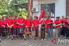 KPU Jembrana bentuk empat tim antisipasi partai bersamaan daftarkan caleg