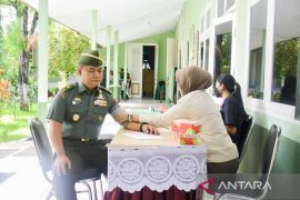 Kodam XVI Pattimura kumpulkan 100 kantong darah menyambut HUT  ke-24